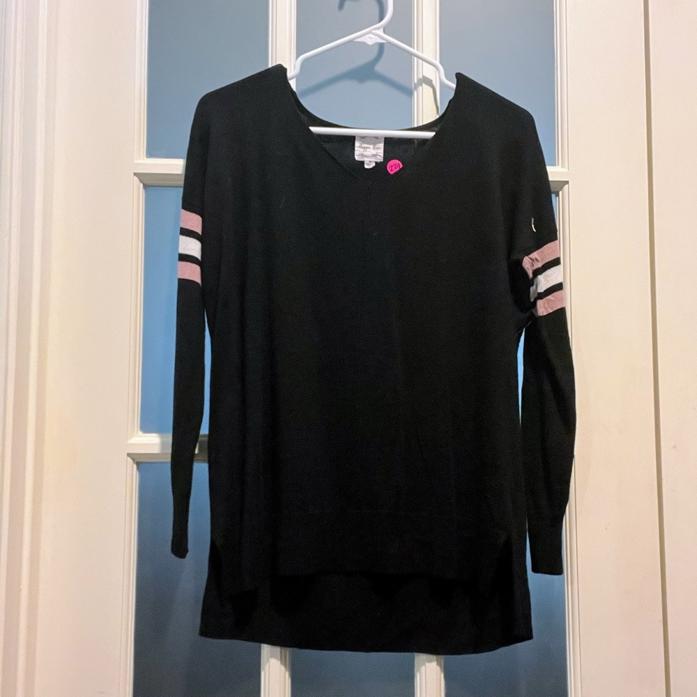 🖤 V-neck Sweater 💕